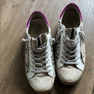 Shu Shop Snake-Print Low Top Sneakers with Pink Accent - Women's Casual Shoes